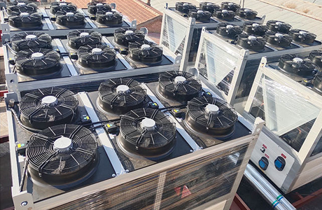 英華雙語學(xué)校空氣源熱泵供暖項(xiàng)目