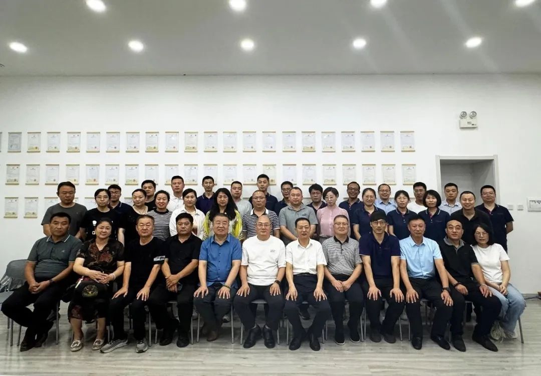 卡林、鎧鉞集團(tuán)2024中期會(huì)圓滿結(jié)束，全力以赴再戰(zhàn)下半程！
